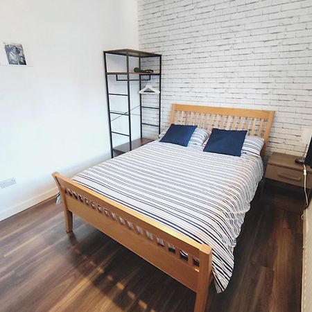 Location Location Location, Whole Apartment For You! Londen Buitenkant foto