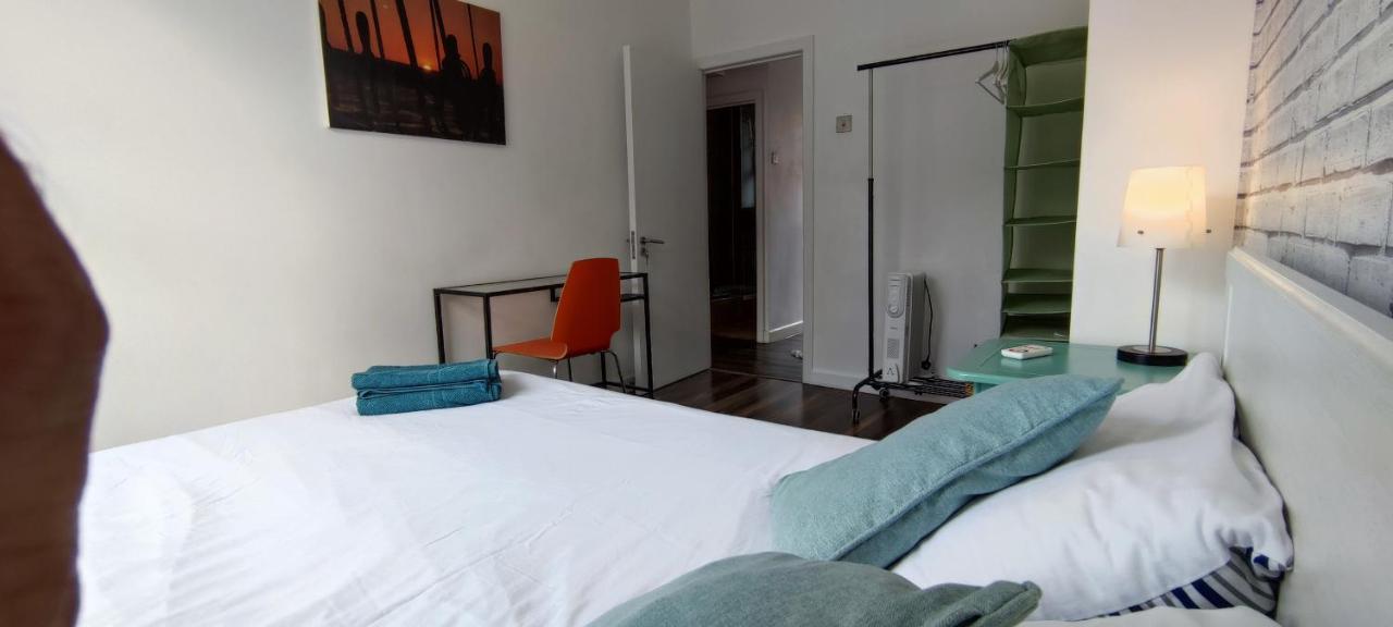 Location Location Location, Whole Apartment For You! Londen Buitenkant foto